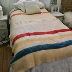 Vintage Golden Dawn 100% Wool Blanket